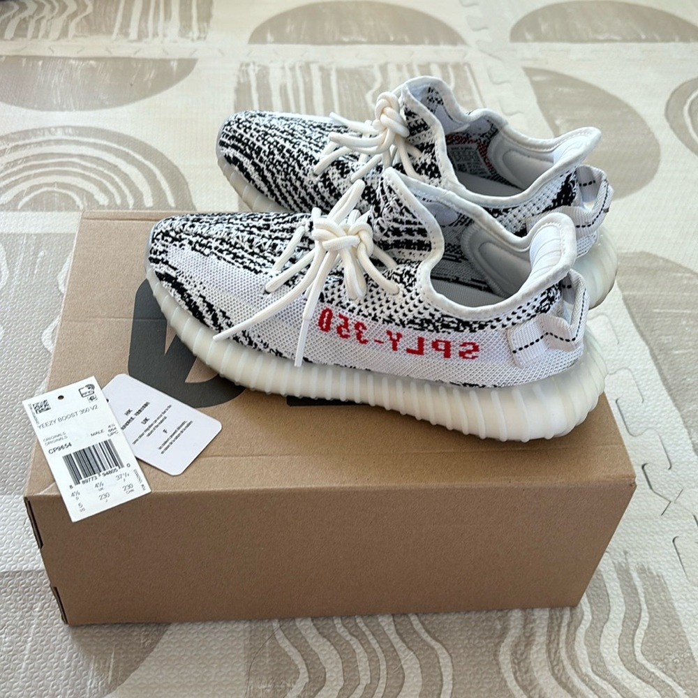 YEEZY BOOST ZEBRAS 350 v2